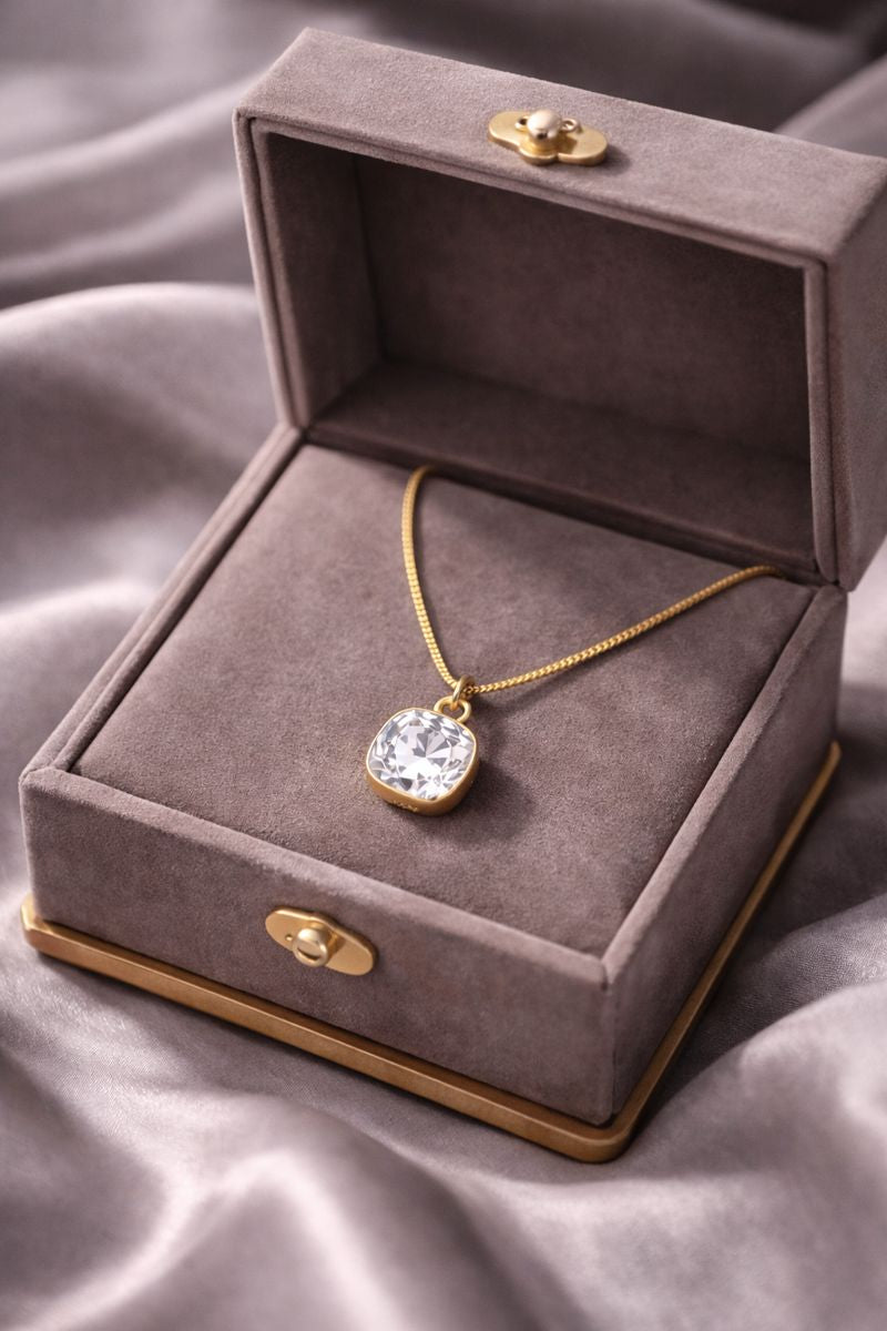 Aurora Clear Crystal Pendant Necklace – 18K Gold Plated